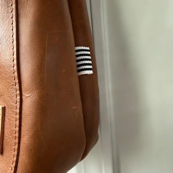 Meanwhile Back on the Farm Leather Carryall - Picture 4 of 13